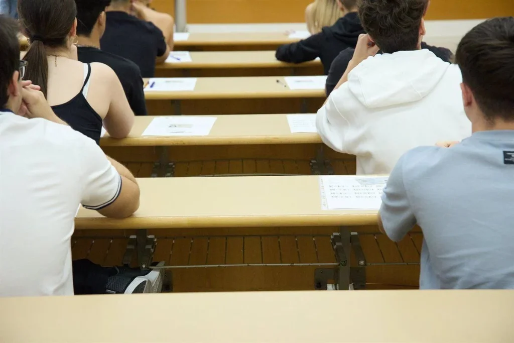 La Nueva Selectividad Pactada Por Las Universidades Cambia Los Criterios De Evaluación 2 Las Universidades Acuerdan Una Estructura Común Para Reducir Desigualdades Entre Comunidades Autónomas