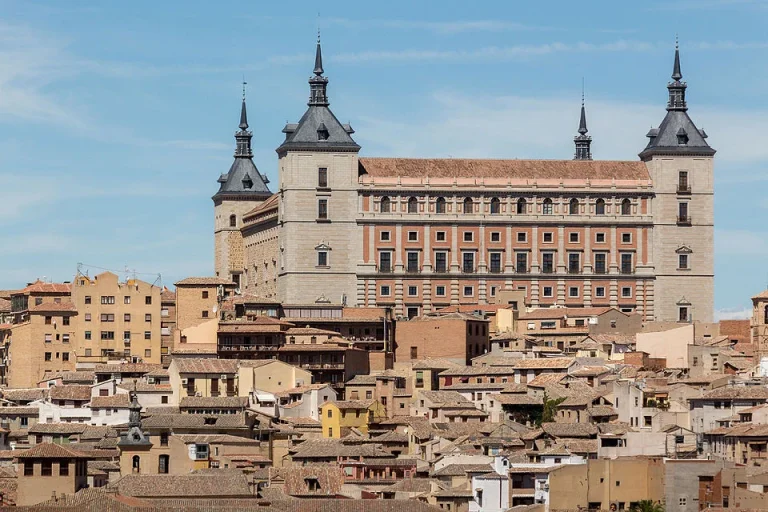 Que no te agobie el verano en Toledo: este truco anti-calor y anti-masas es la caña