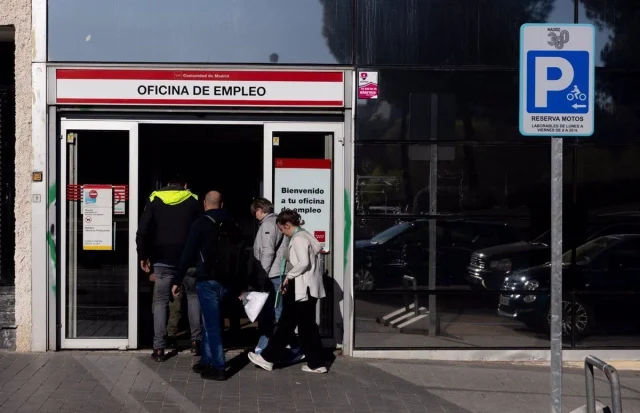 Ni El Paro Ni Los Salarios Son Las Causas Del Desempleo En Construcción Y Hostelería