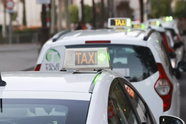 Taxistas Y Autónomos, Adiós A Excepciones: Bizum Y Más Deducciones En La Renta 2024