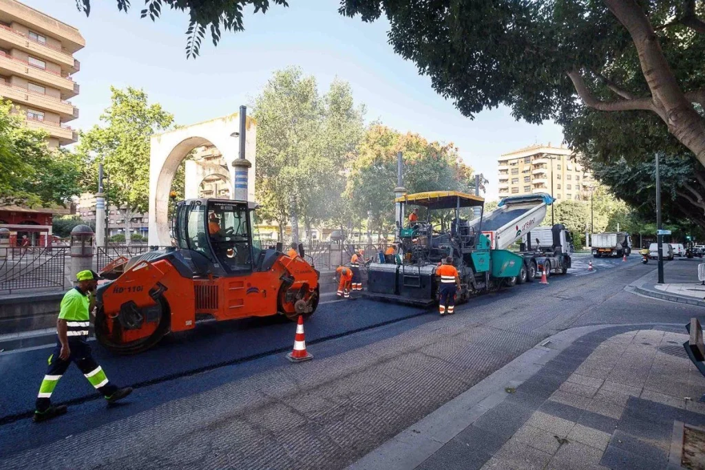 Madrid Gasta Más De 12 Millones De Euros En Cambiar El Pavimento En Plena Ola De Calor Y Movilidad 2 Vecinos Y Comerciantes Critican El Momento Elegido Para Unas Reformas Tan Invasivas