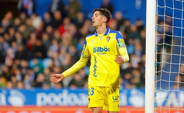 El Killer Que Quiere Pacheta En El Granada Cf 2025-2026 1 Carlos Fernández Granada Cf Pacheta Fuente: Cádizcf