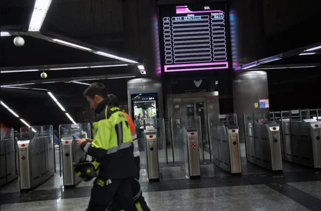 La Nula Información Y El Tono «Chulesco» De Los Operarios De Cercanías De Madrid Indignan A Los Viajeros