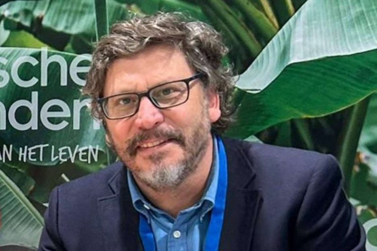 Entrevista a Claudio Ponce; ‘Un destino sin estrategia puede ser bonito, pero seguirá siendo invisible’