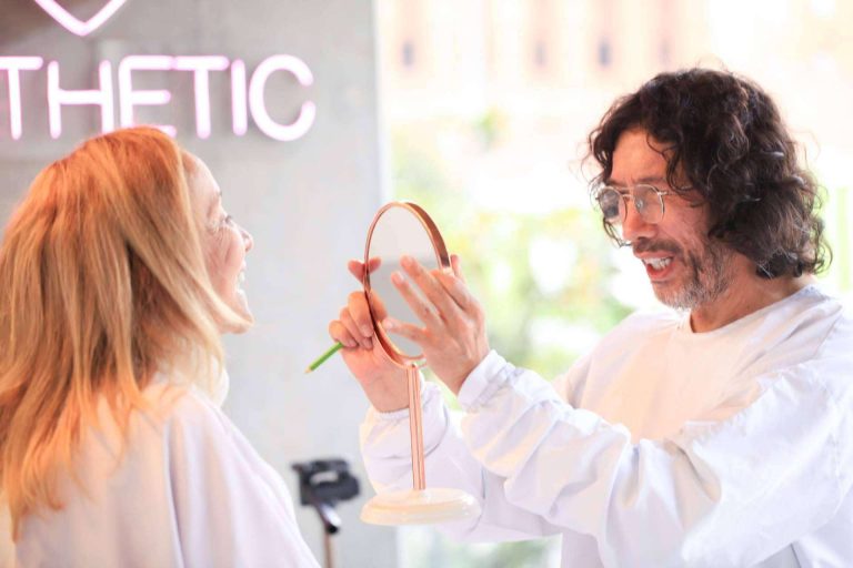 Marlon Becerra marca tendencia en la odontología estética en Colombia con más de 35 años de experiencia