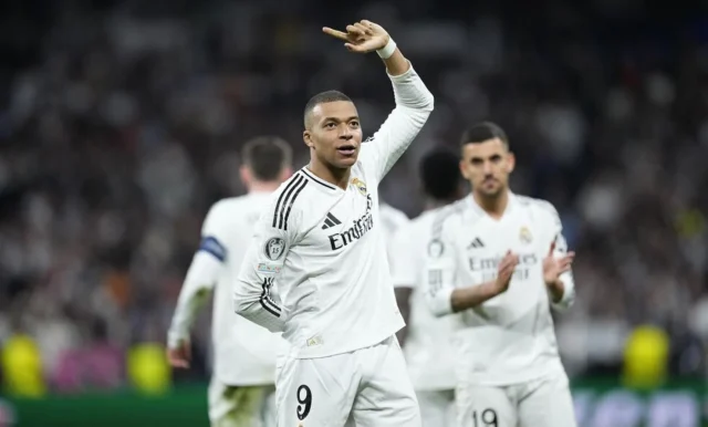 Mbappé Gana Casi 3 Millones De Euros Al Año Con Seguidores Falsos En Instagram