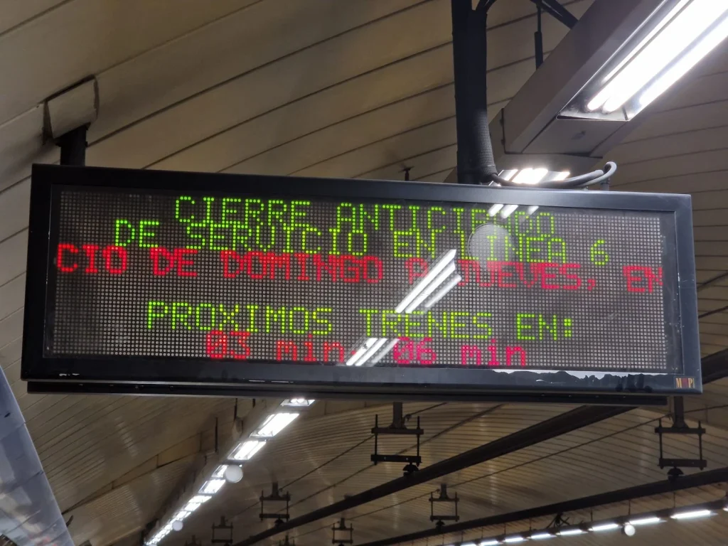 «Va A Ocurrir Una Tragedia»: Apagones Y Un Infierno En El Metro De Madrid Antes Del Cierre De La Línea 6 Y La Pau 1 Metro Madrid Linea 6 Cierre Anticipado