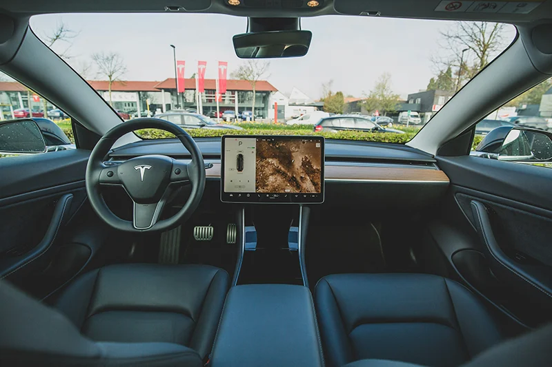 ¿QUÉ CIUDADES DE EUROPA RECIBIRÁN PRIMERO LOS ROBOTAXIS?