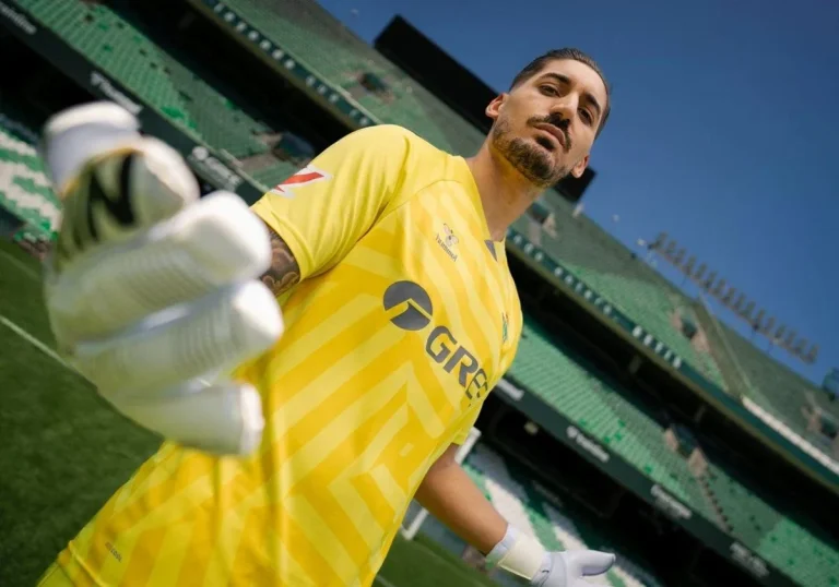Álvaro Valles recibe estocada inesperada tras su presentación en el Betis