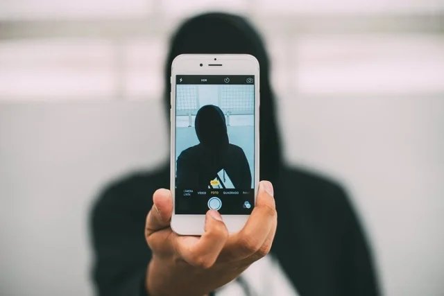 Así Funciona El Nuevo «Apagón Digital» De Los Estafadores Tu Móvil Se Queda Sin Señal Y Tu Dinero Desaparece