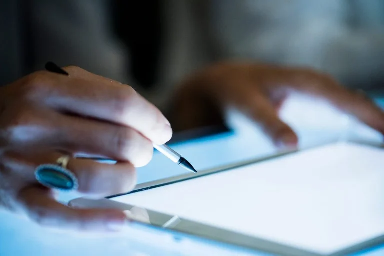 Así funciona el testamento digital: Tu última voluntad en redes sociales, WhatsApp, correos…