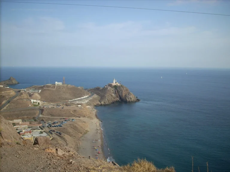 El rincón volcánico de Almería con playas vírgenes y pueblos con encanto es tu destino ideal para este verano