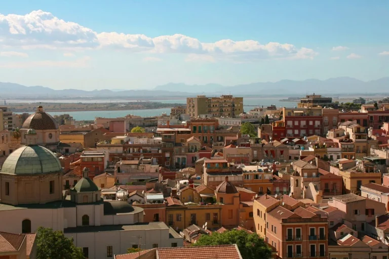 Descubre Italia y Cerdeña este verano viajando en ferry desde Barcelona con Clickferry