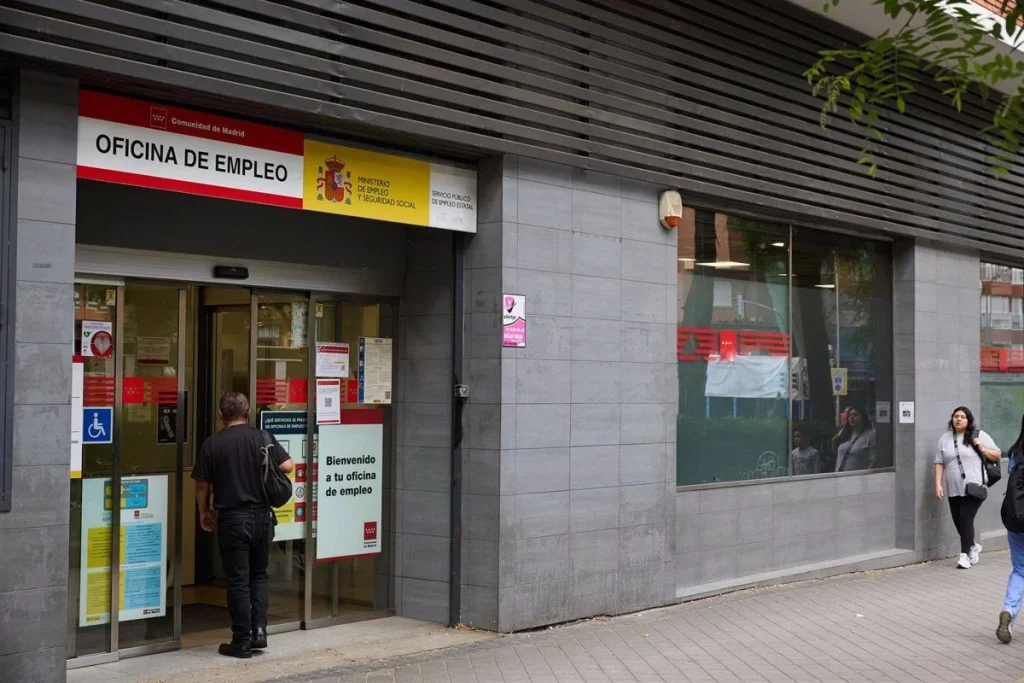 El Oscuro Dato Que No Te Cuentan De Las Cifras Históricamente Positivas De Paro En España 3 Contratos Temporales Y Empleo Estacional: El Lado Frágil Del Repunte En La Afiliación