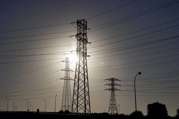 El Gran Apagón De Abril Lo Están Pagando Los Consumidores: De Tu Bolsillo A Red Eléctrica 4 Críticas Políticas Y Falta De Transparencia