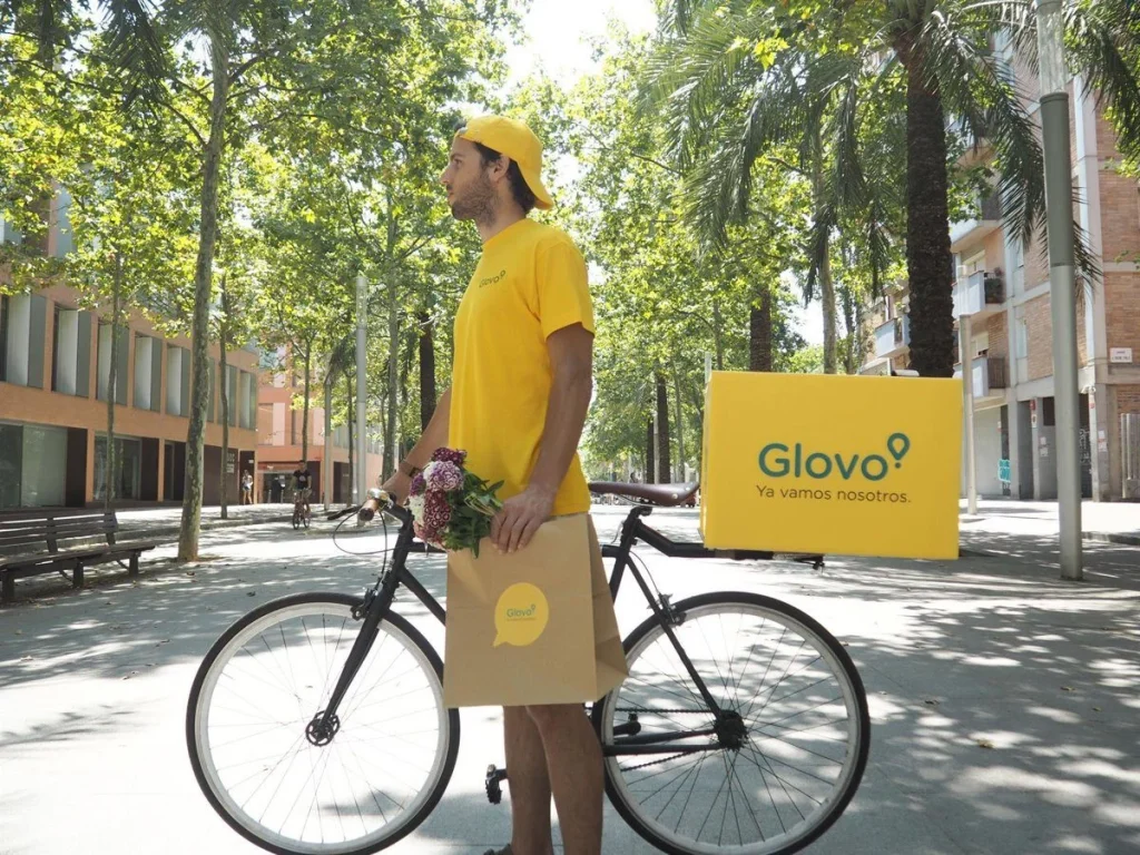 Miles De Repartidores Sin Papeles Podrán Reclamar A Glovo Lo Que Les Deben 3 El Colectivo Ridersxderechos Y Varias Organizaciones Ofrecen Asesoría Gratuita Y Anónima Para Iniciar El Proceso De Regularización