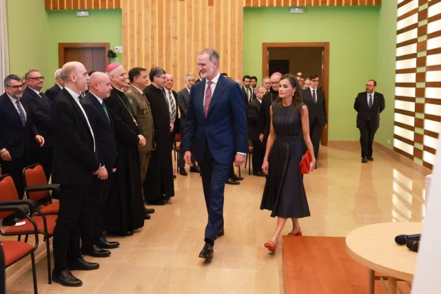 La Iglesia Habría Elevado Una Protesta Al Rey Por El Gesto De Letizia En Montserrat