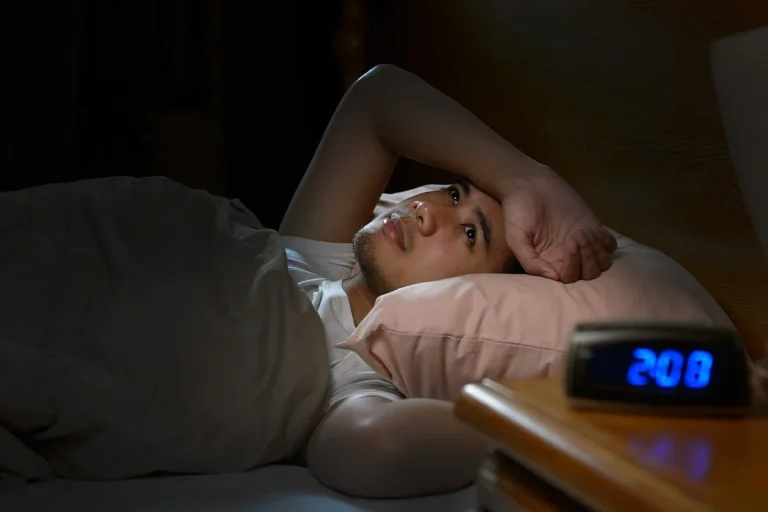 La ciencia sabe por qué muchas personas se despiertan cada noche a la misma hora y explica su significado