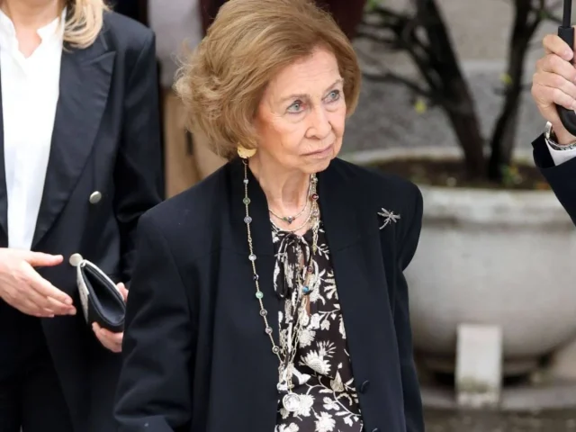 La Reina Sofía Le Habría Hecho Una Petición Urgente A Su Hijo Sobre Juan Carlos I