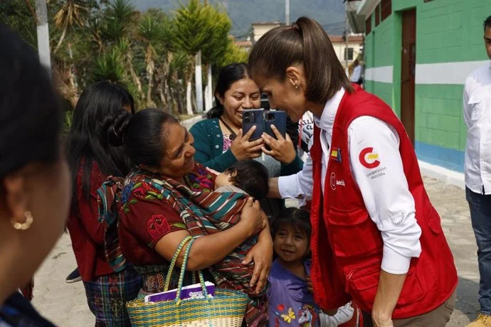 Las hijas de los reyes también buscan distancia de la Zarzuela