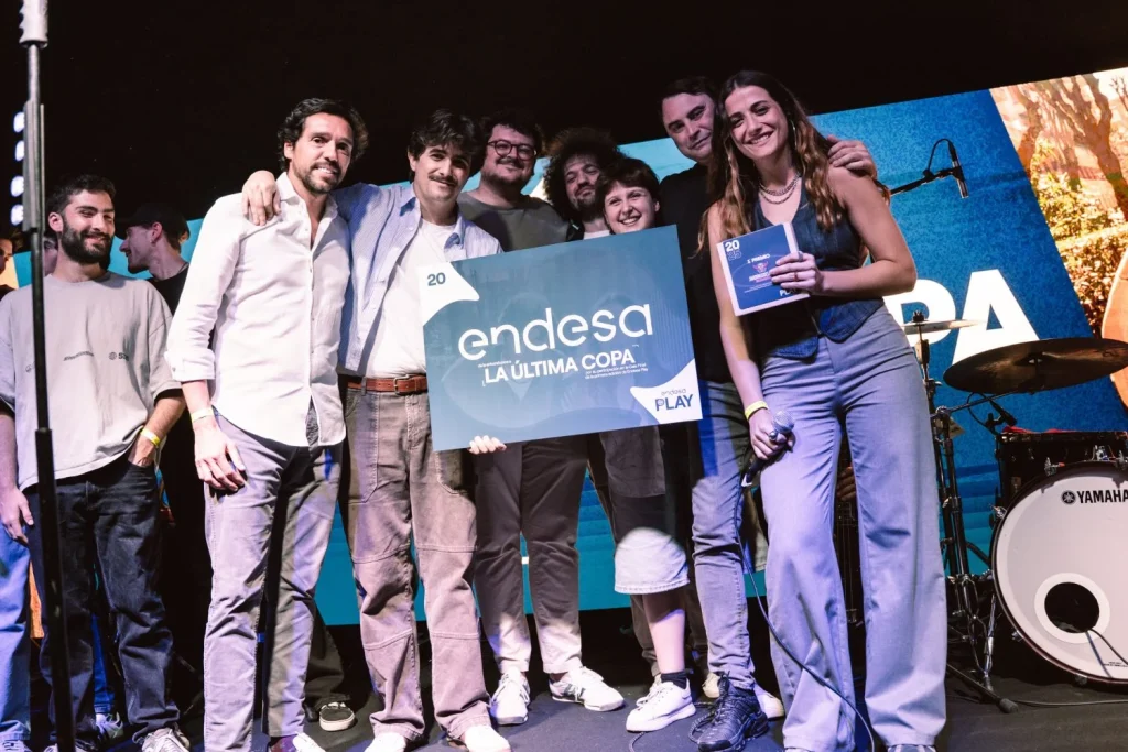 El Dúo La Última Copa, Ganador De La I Edición De Endesa Play En Una Gala Final Con El Ritmo De Sidecars 1 Los Ganadores La Ultima Copa
