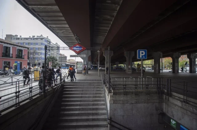 «Los Vallecanos Están Cansados»: Los Vecinos De Vallecas, Hartos, Toman Las Calles De Madrid