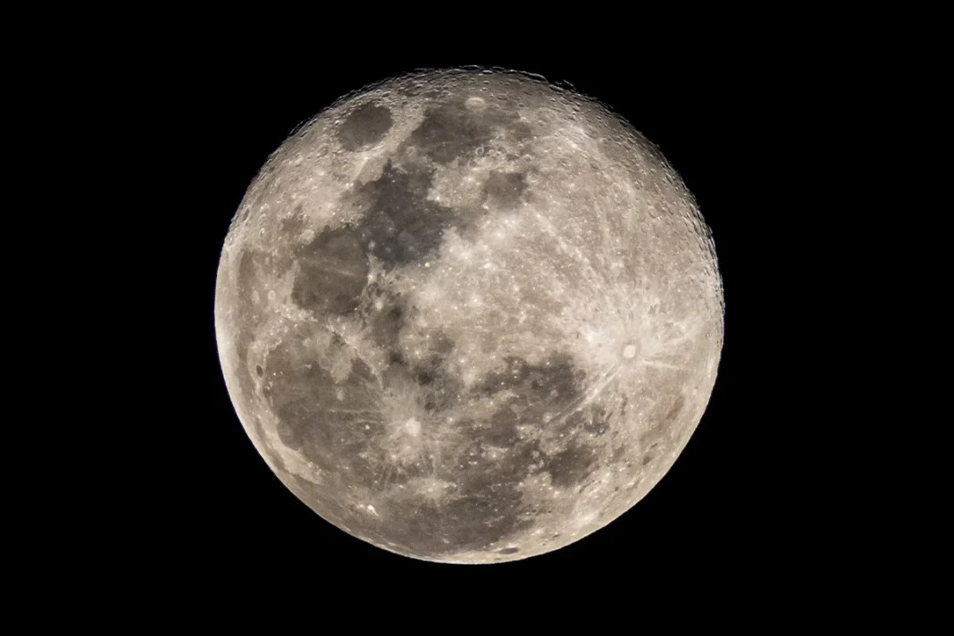 MINERÍA EN LA LUNA