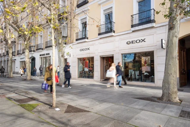 Madrid Recuerda A Londres Y Dubái Mientras Expulsa A Los Vecinos De Los Barrios
