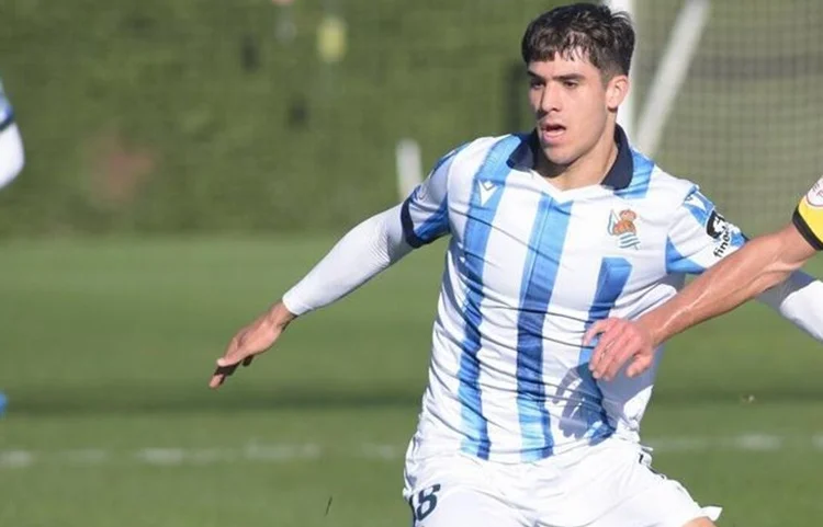 Mikel González Se Lleva Al Athletic Al Héroe Del Ascenso Del Sanse: Otro Ataque A Zubieta 1 Manex Guibelalde Real Sociedad Mikel González Athletic Fuente: Real Sociedad B
