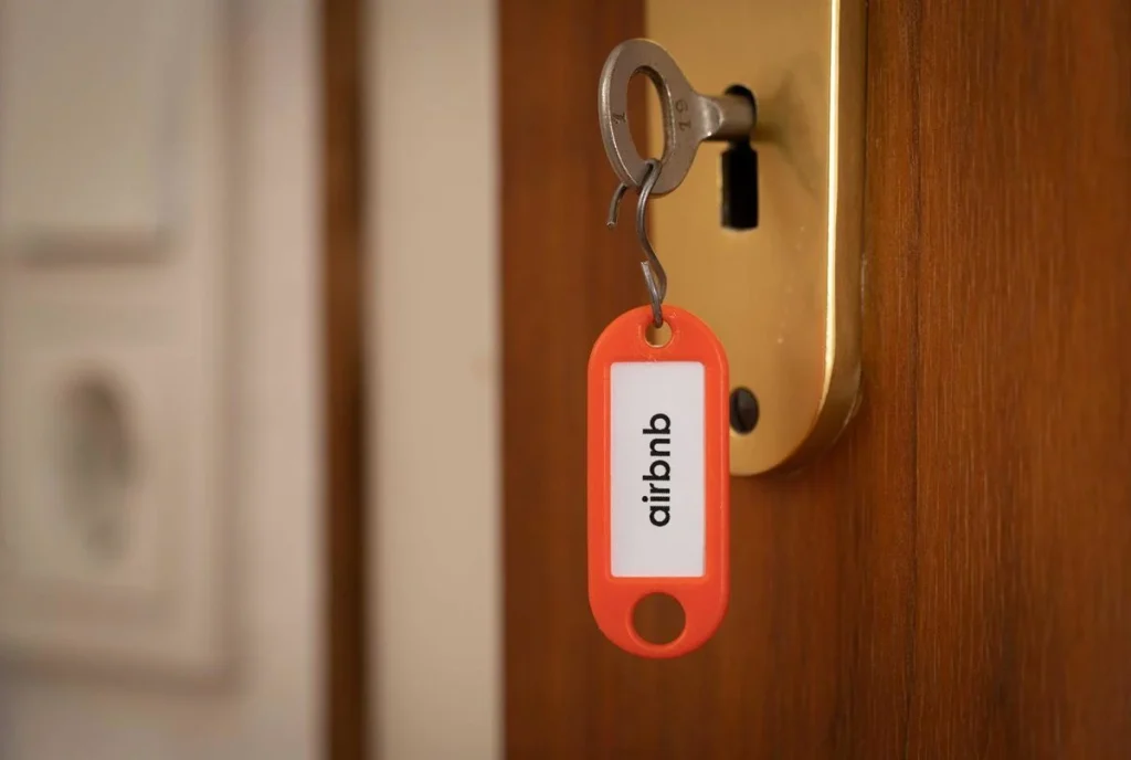 Airbnb Convierte El Mundial De Fútbol En Su Mayor Jugada Y No Solo Ofrecerá Alojamiento 1 Más Que Un Lugar Para Dormir: Airbnb Crea Experiencias Únicas Para Los Fans Del Mundial