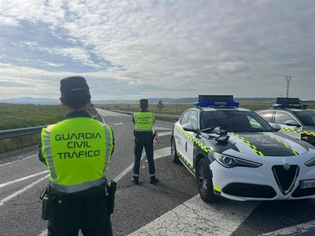 La Dgt Persigue Con Multas De Hasta 5.000 Euros A Quienes Optan Por Conducir Por Ciertos Entornos Naturales 1 Multas Que Asustan Por Invadir Caminos No Autorizados
