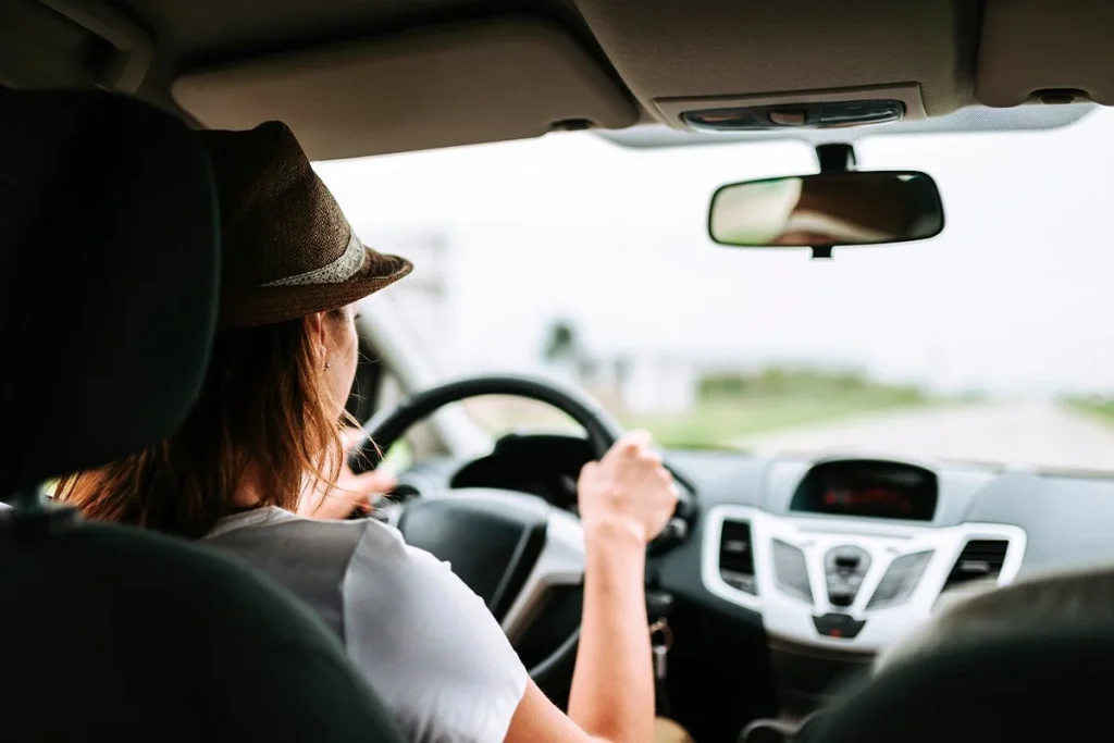 Prevención De Accidentes De Tráfico Por Distracciones Sin Cámaras