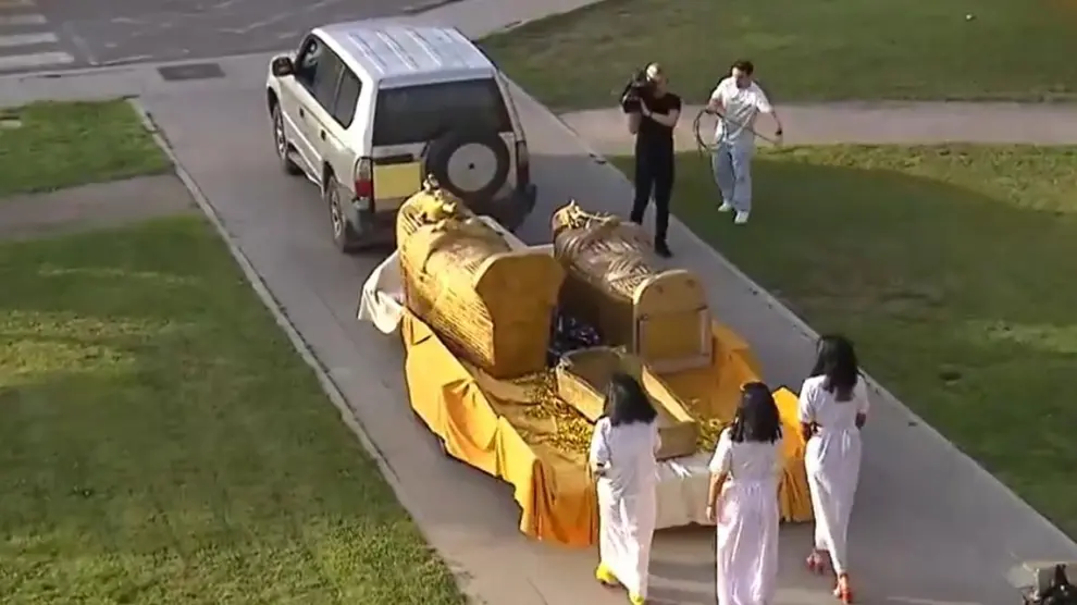 Patiño rompe el guion y crea un momento caótico