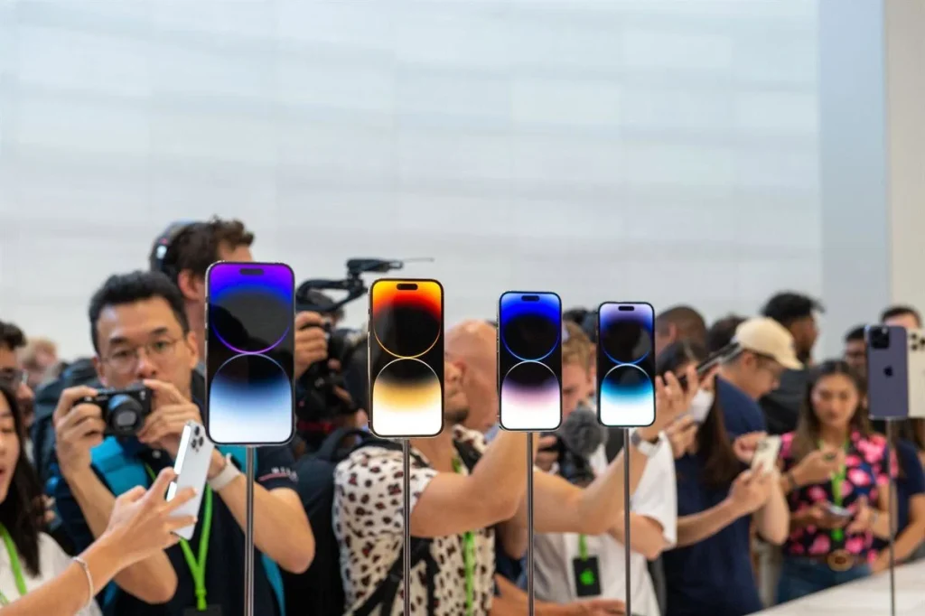 Un Iphone Que Lee Tus Correos Y Predice Tus Compras: Apple Inaugura La Era Del Teléfono Que Te Conoce Mejor Que Tú Mismo 2 Privacidad En La Cuerda Floja: El Debate Que Reabre La Tecnología Predictiva