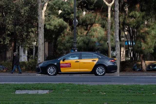 ¿Quién Manda En Las Calles De Barcelona? El Taxi Exige Reglas Antes De Que Las Apps Privaticen La Ciudad