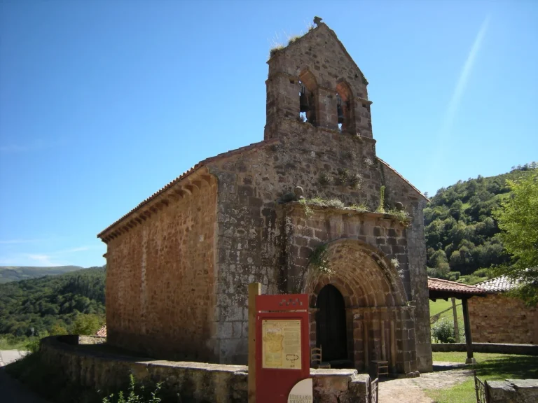 ¿Quieres un viaje con historia? La villa medieval de Cantabria ‘de las tres mentiras’ es un tesoro que te dejará sin aliento en cada rincón