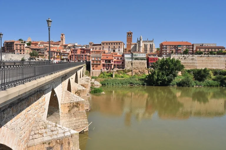 Este pueblo de Castilla y León es un tesoro monumental y puedes visitarlo sin gastar casi nada
