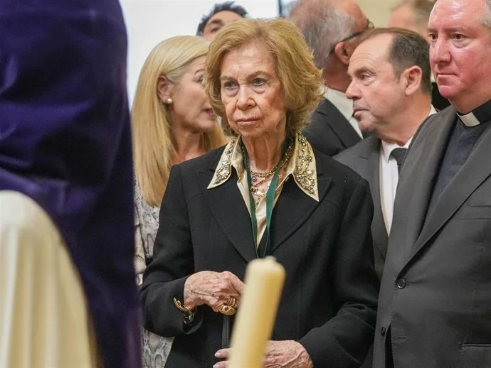 Una Petición Con Carga Emocional Y Política