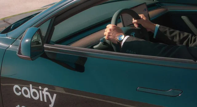 Cabify ‘Empuja’ A Los Conductores De Vtc A Jornadas De Más De 12 Horas Para Cobrar Suplementos