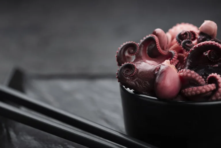 Así consigo que el pulpo a la gallega me quede siempre tierno: el método de los 3 sustos que funciona de verdad.