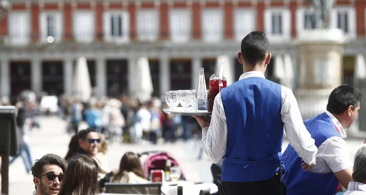Cuánto Se Debe Cobrar Para Pertenecer A La Clase Alta, Media O Baja En España, Según La Ocde 1 Ingresos Mensuales Clase Media En España Ocde Fuente: Europa Press