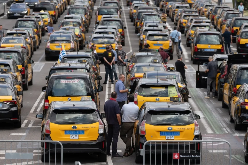 Taxistas De Barcelona Atacan Y Ridiculizan A Un Presentador De Rtve Por Su Relación Con Uber 1 Taxistas De Elite Taxi Barcelona