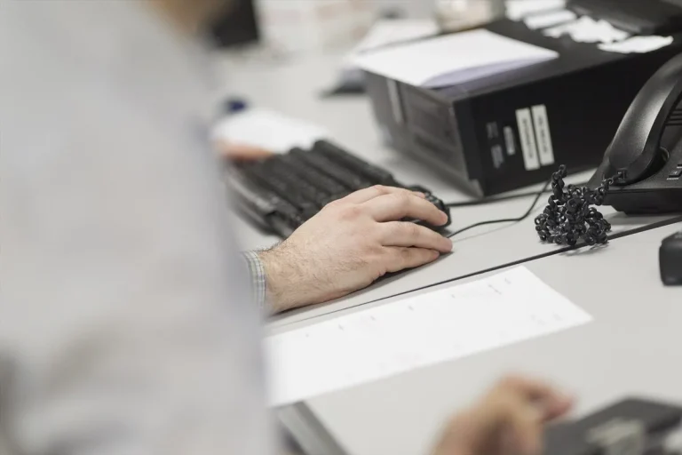 «Es constante…»: Un estudio de UGT refleja que el mayor coste de los autónomos no es el económico