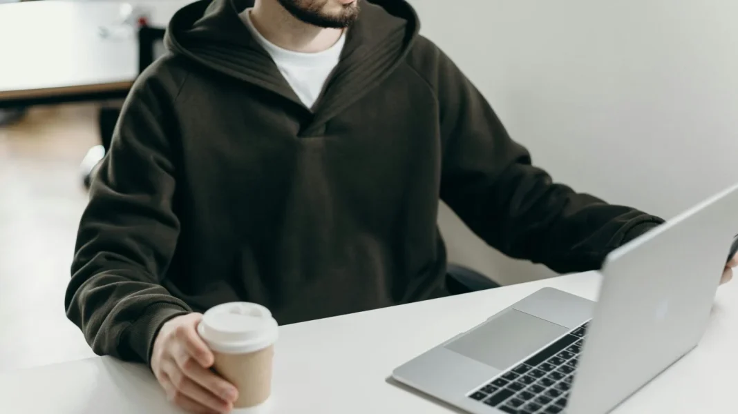 ¿Se puede considerar normal que una IA pueda expresarse emocionalmente?