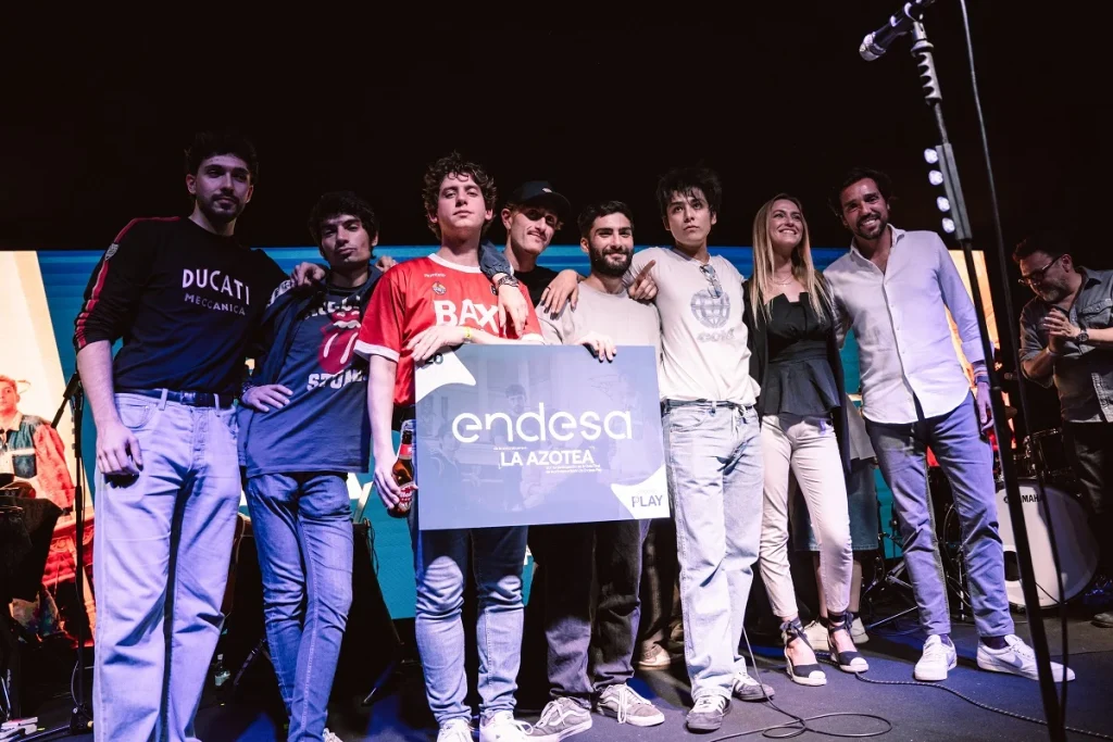 El Dúo La Última Copa, Ganador De La I Edición De Endesa Play En Una Gala Final Con El Ritmo De Sidecars 2 Segundos La Azotea