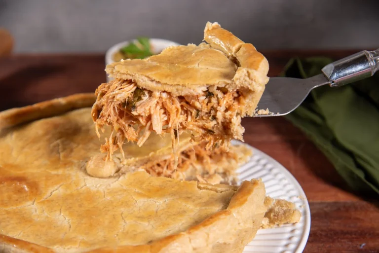 La empanada gallega de atún que siempre triunfa: la receta de la masa casera que la hace única
