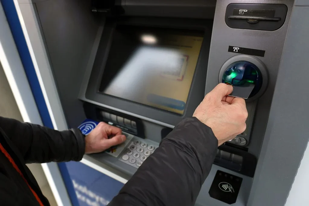¿Cómo Funciona El 'Jackpotting'?