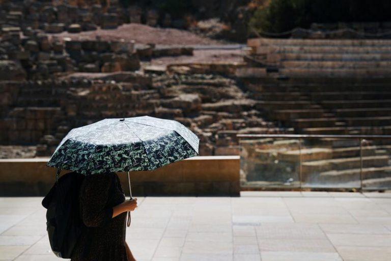 Previsión del tiempo de la AEMET: 40 provincias en riesgo por calor y tormentas