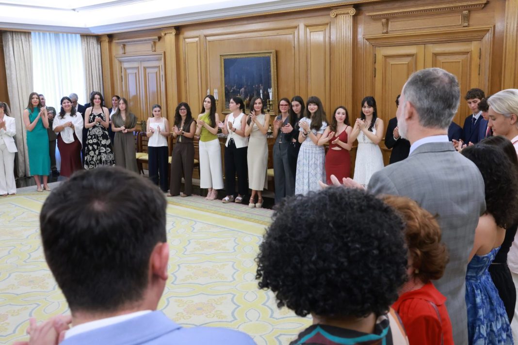 Letizia frenaría a Sofía con un rotundo «tú, no», en su primer acto oficial como adulta, dejándola en evidencia