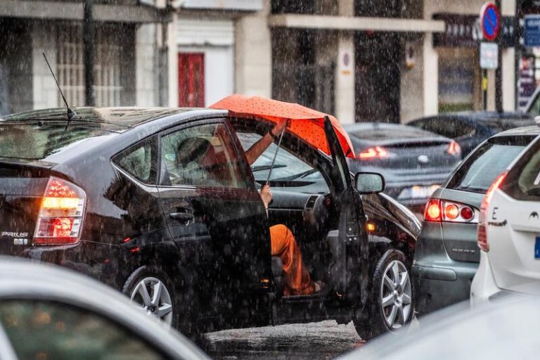 Alerta meteorológica: 10 provincias en aviso por lluvias torrenciales, tormentas y fuerte oleaje